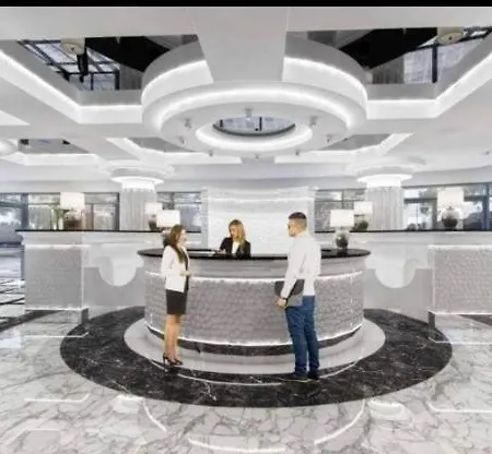Hanza Tower Club Spa & Sauna & Jacuzzi & Pool Lägenhet *